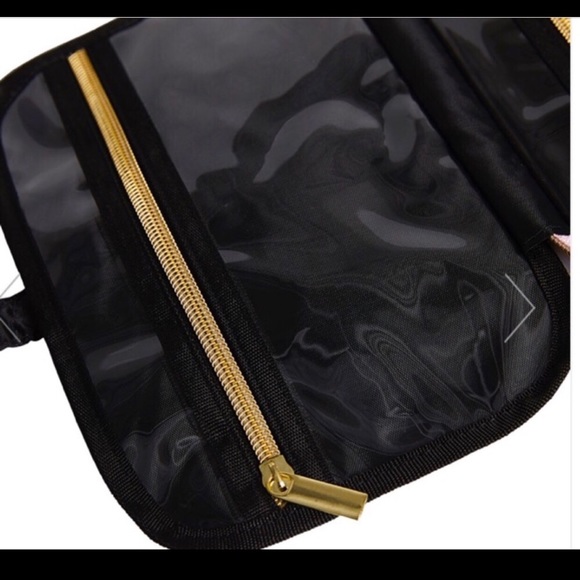 Brand New Yumi Kim Hanging Train/ Travel Case - Picture 7 of 7